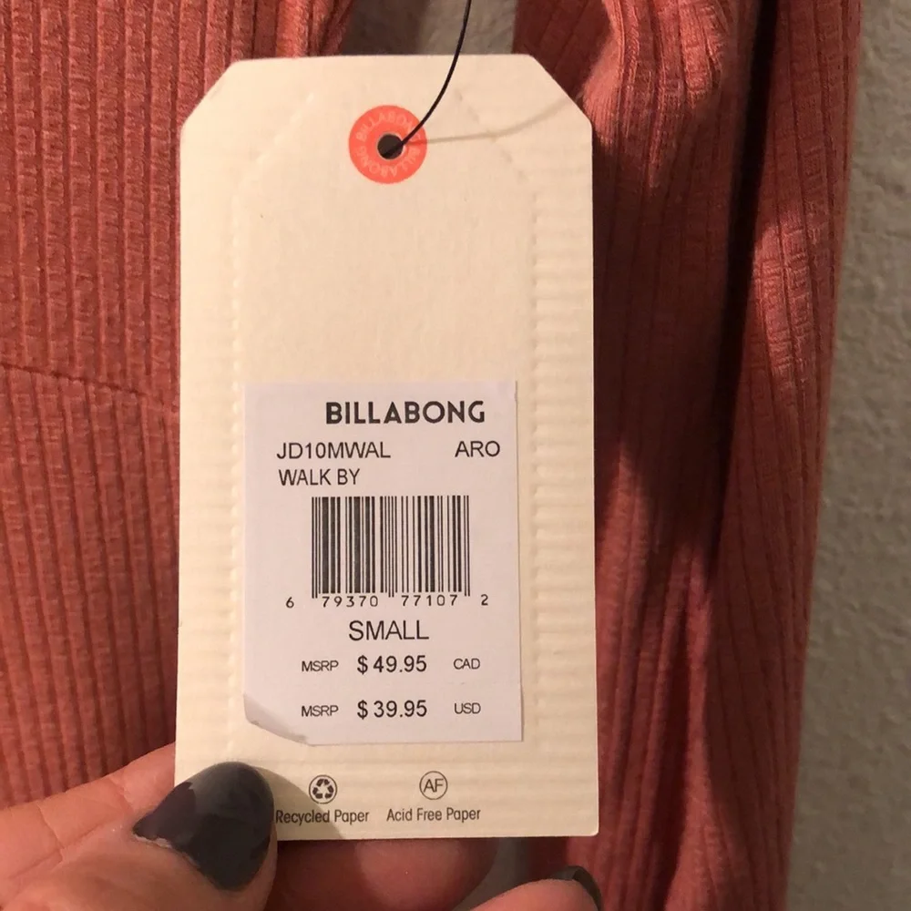 Billabong nineties romance with throwback rib knit w/ sweetheart neckline. - Picture 4 of 6